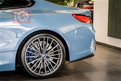 بي ام دبليو 8 الفئة